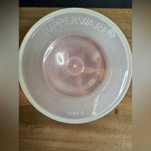 Vintage 80sTupperware Quick Shake Gravy Shaker 3 Piece Cocktail Drinks Dressings - Picture 5 of 5